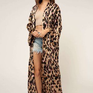 Medium Maxi Leopard Kimono